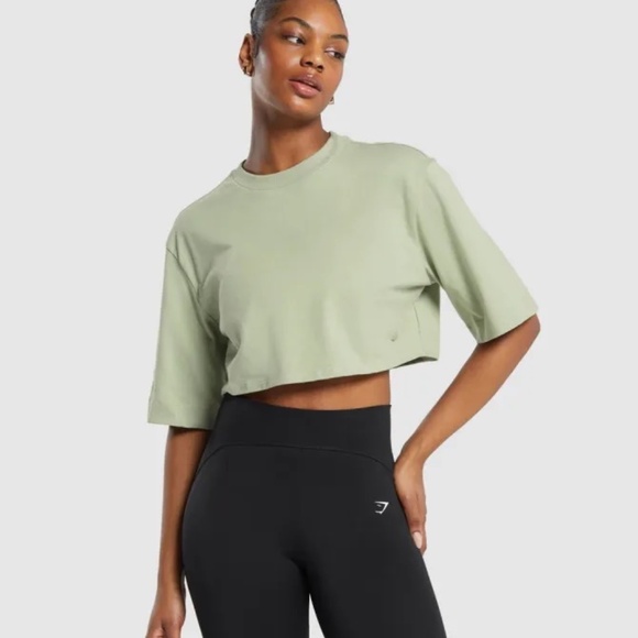 I SHIP PURO 🚚📦  NWT Gymshark Cotton Boxy Crop Top - Faded Green - Sz M - Picture 1 of 7